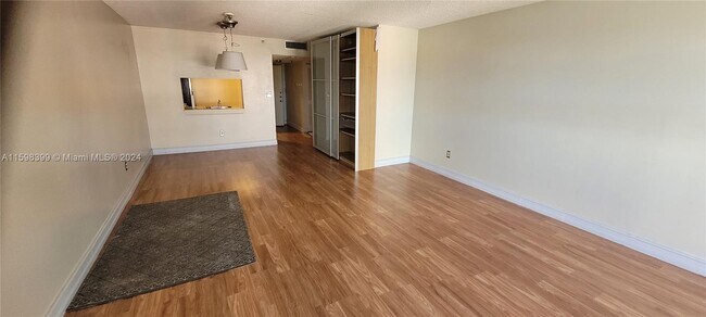 Building Photo - 20850 San Simeon Way