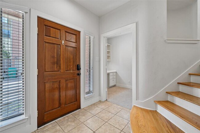 Foto del edificio - 3417 Rolgom Pl Ct