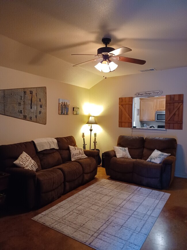 Foto del edificio - 809 Golf Course Rd