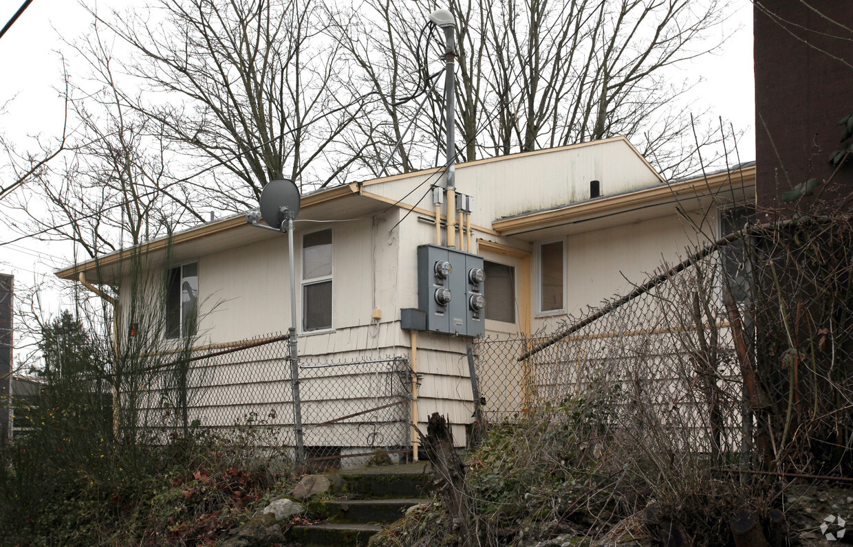 Building Photo - 1404-1408 Lucille St