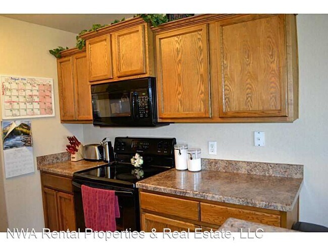 Building Photo - 3 br, 2 bath House - 1704 SW F St