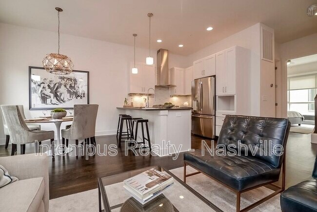 Building Photo - 821 Melpark Ct