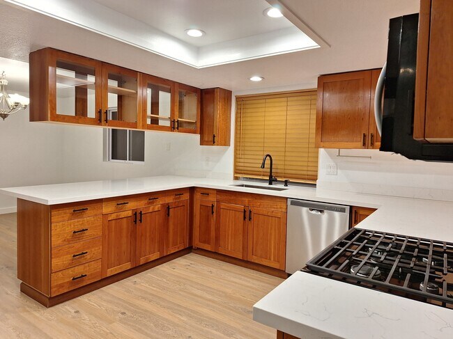 Kitcehn - 13454 95th Ave NE