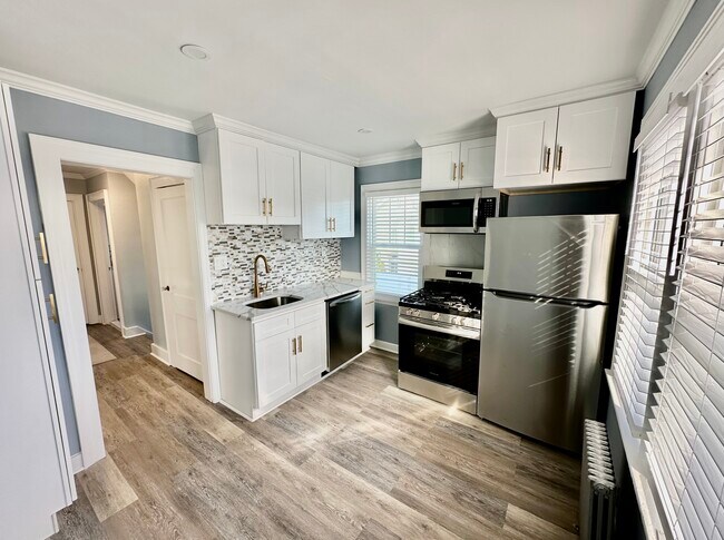 COCINA NUEVA - 10 Vernon Ave