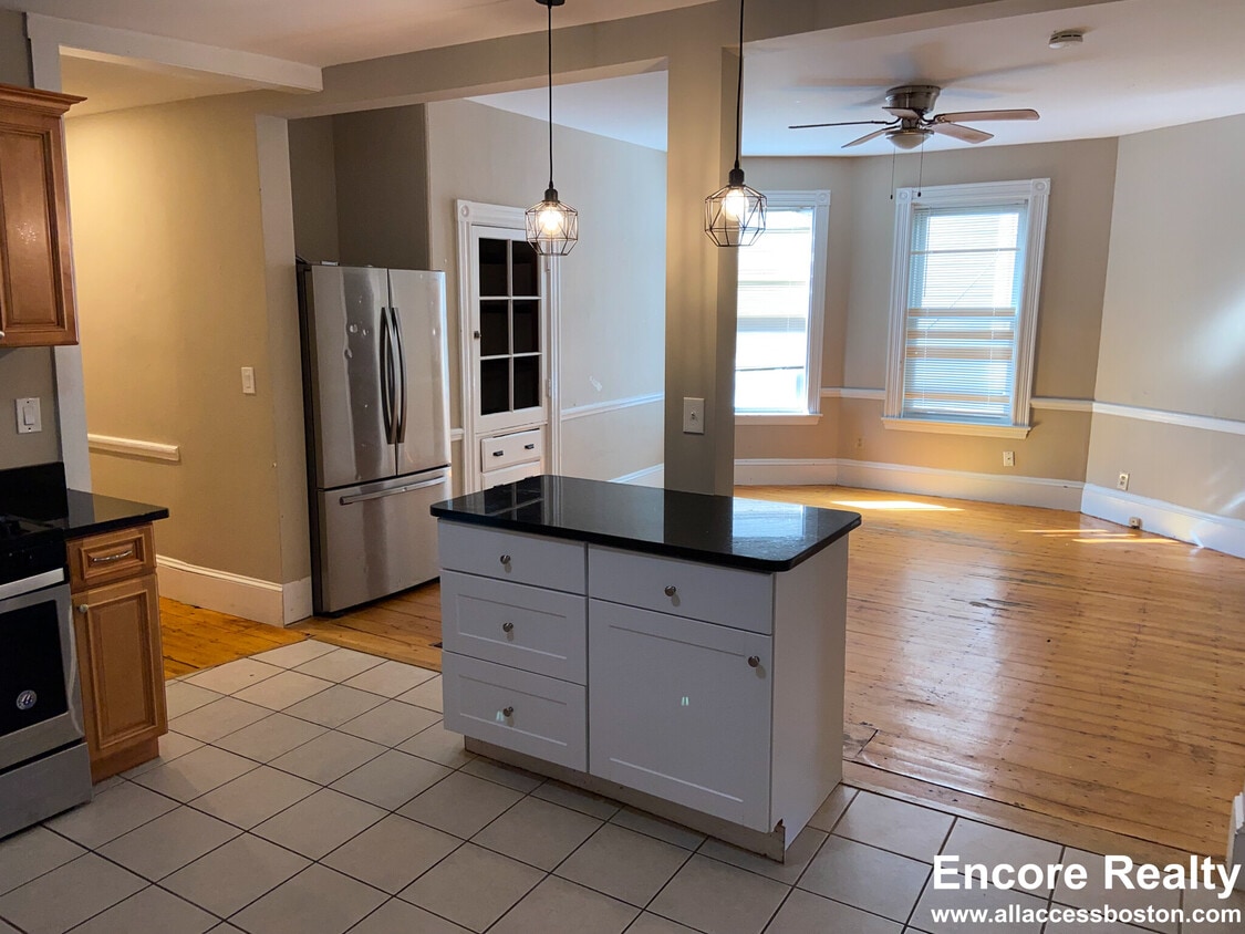 15 Sachem St, Boston, MA 02120 Condo for Rent in Boston, MA