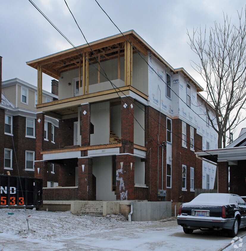 Building Photo - 351 Probasco St