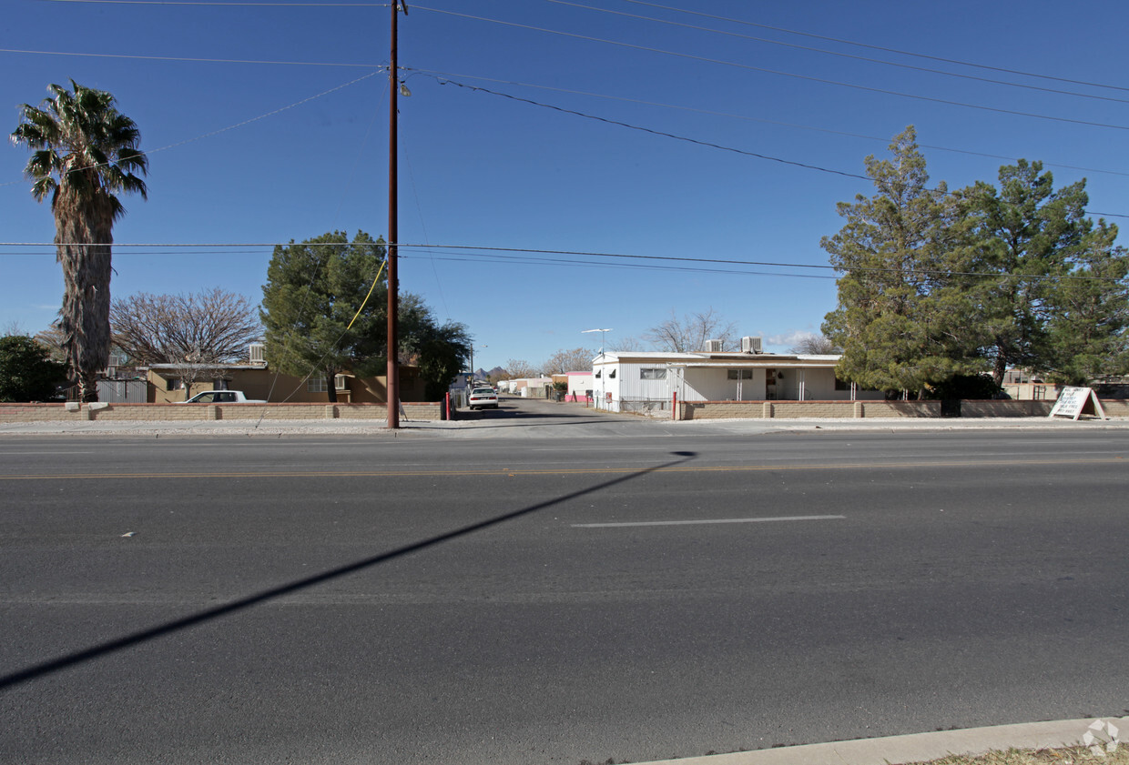 Primary Photo - Desert Breeze Mobile Home Park