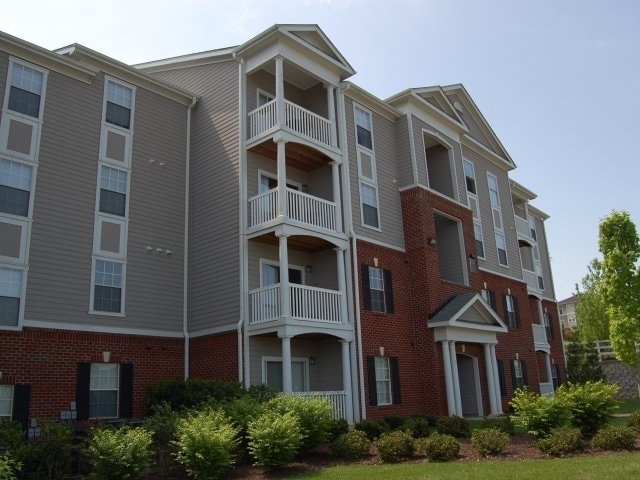 Edificio de condominios - 122 Yellowstone Dr