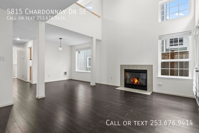 Foto del edificio - 5815 Chardonnay Dr SE