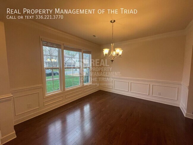 Foto del edificio - 306 Summerwalk Rd