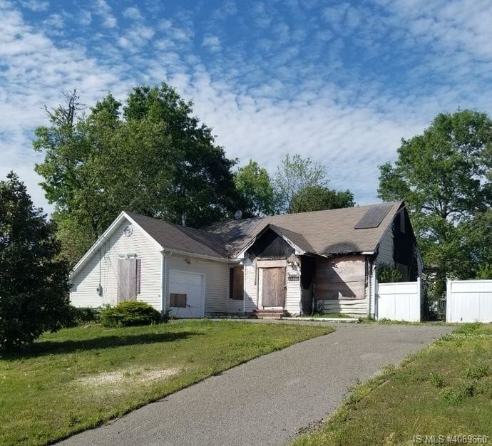 Primary Photo - 250 Sextant Rd