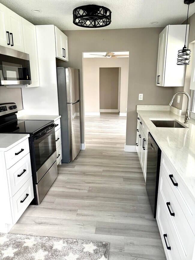 Foto del edificio - 8536 NW 12th Ct
