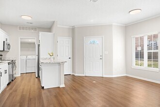 Building Photo - Savoy