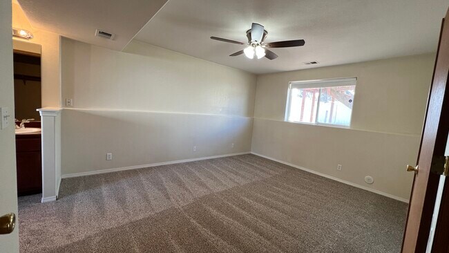 Building Photo - 5887 N Troon St
