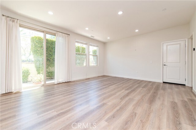 Building Photo - 906 El Paseo