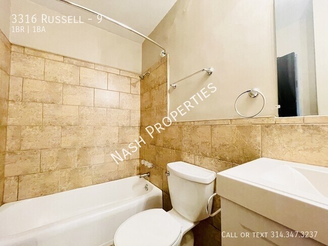 Building Photo - 3316 Russell-9