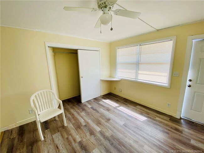 Foto del edificio - 4800 NE Blue Heron Ln