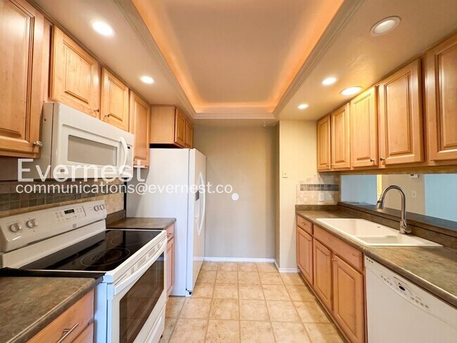 Foto del edificio - 8208 S High Ct