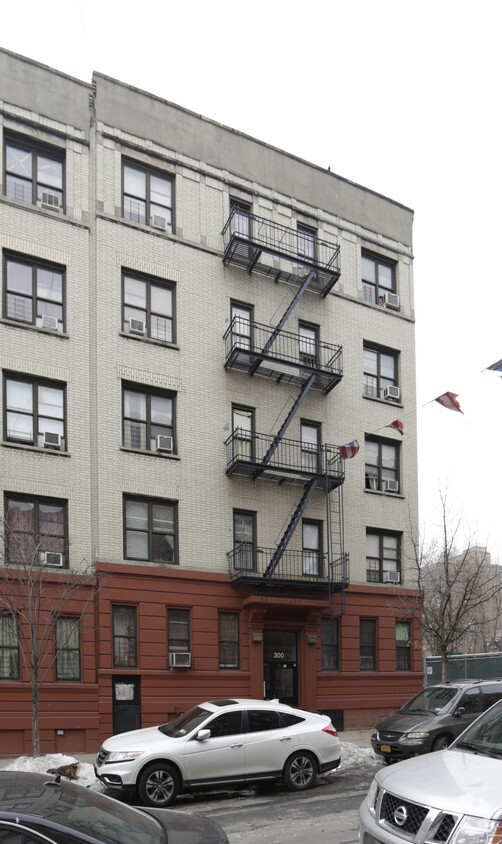 300-304 E 162nd St, Bronx, NY 10451 - Apartments in Bronx, NY ...