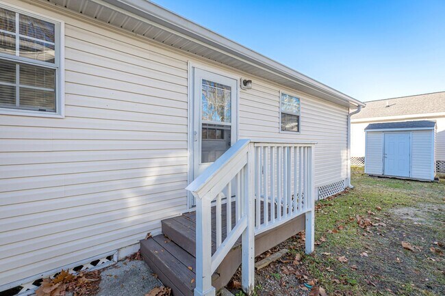 Building Photo - Cute Rental Home Downtown Biloxi