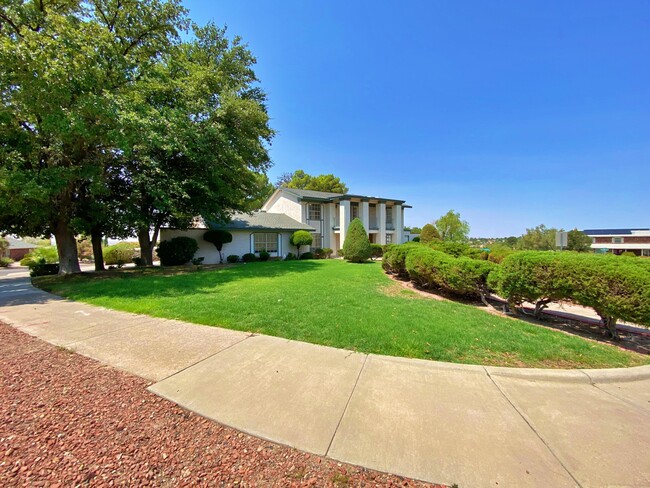 Building Photo - 6771 Westwind Dr