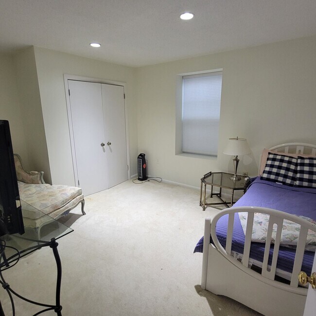 Small Bedroom - 8412 Bells Mill Rd