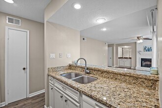 Building Photo - 250 El Dorado Blvd