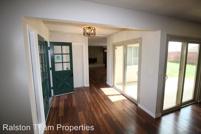 Building Photo - 3 br, 2 bath House - 1809 Halo Street