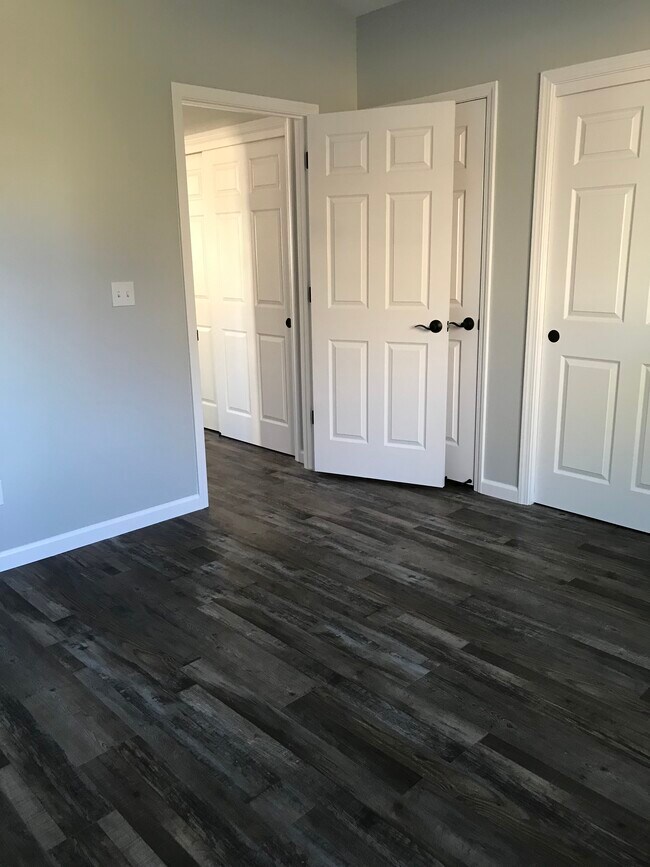 Bedroom - 15 Hilltop Dr