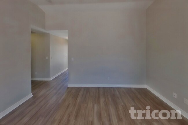 Foto del edificio - 3134 Meadow Flower Ave