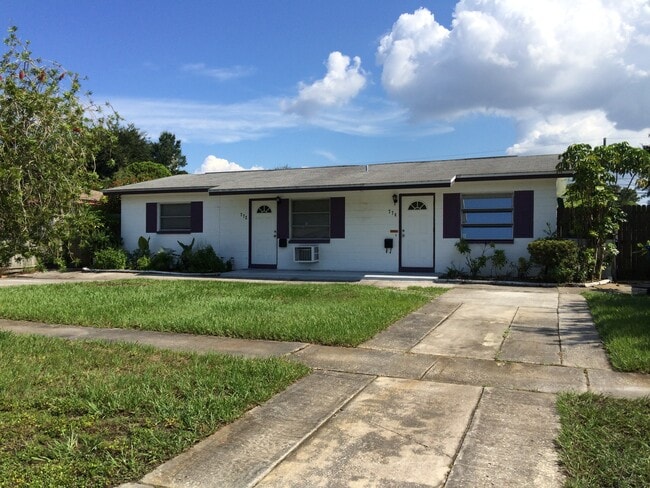 Building Photo - 772 73rd Ave N