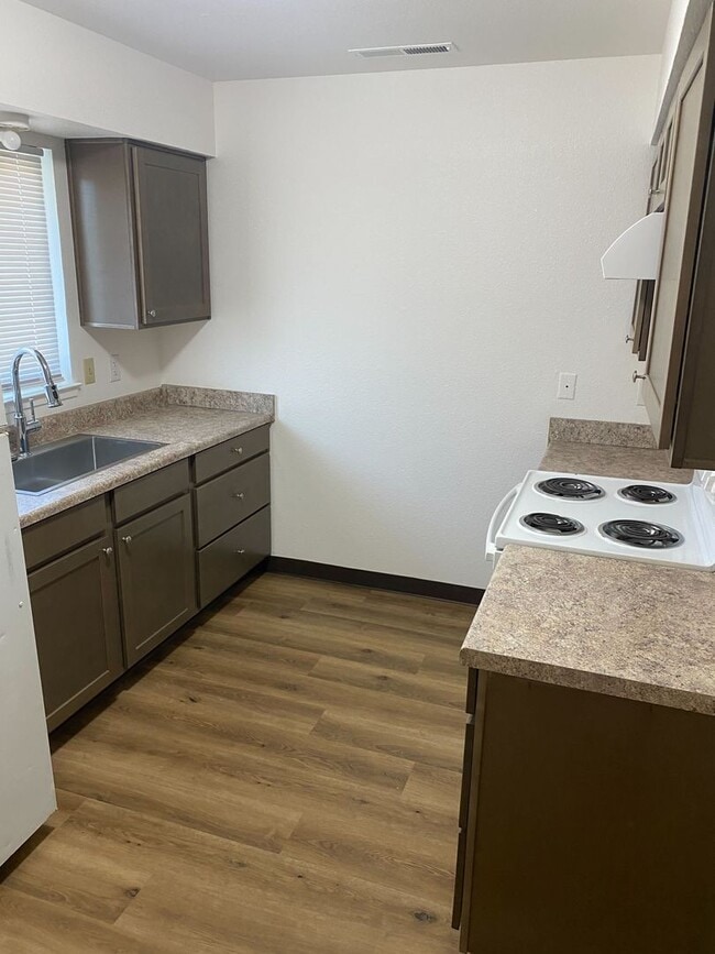 Photo - 1804 Fir Ave Apartment