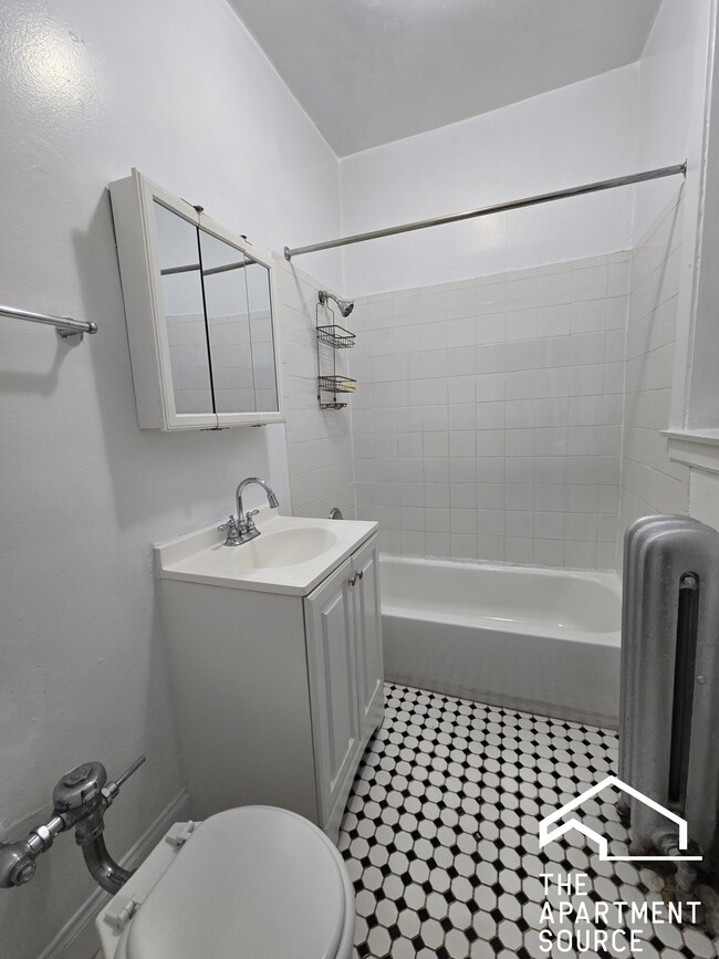 Foto del edificio - 7757 N Sheridan Rd