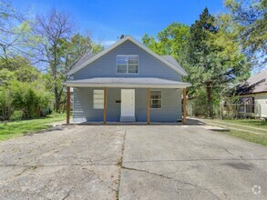 Building Photo - 313 N Beauregard St