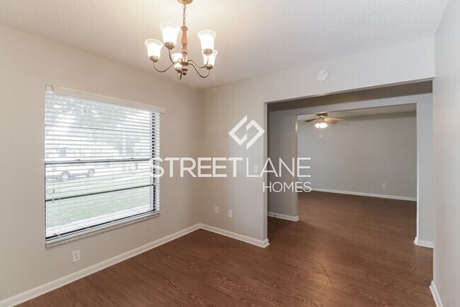 Building Photo - NOW OFFERING FIRST FULL MONTH FREE IF MOVE...