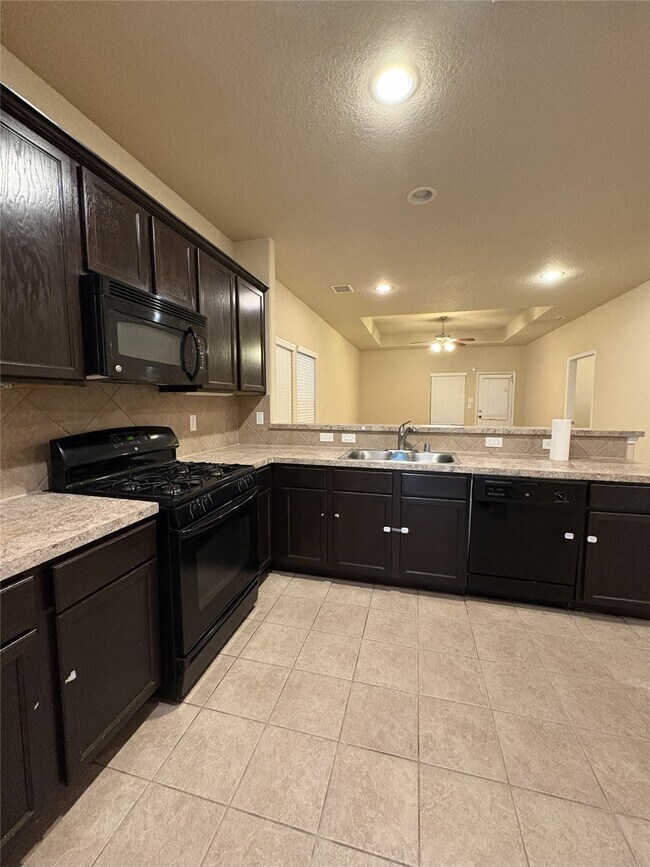 Foto del edificio - 18412 Sunrise Oaks Ct