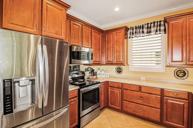 Building Photo - 322 Capulet Dr