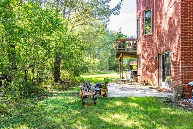 Building Photo - 5092 Abingdon Cir
