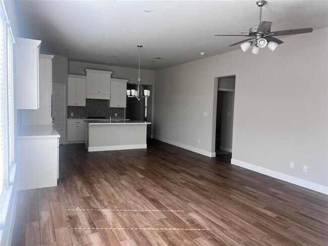 Foto del edificio - 308 Mallorn Ln