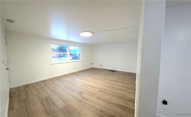 Building Photo - 50 Strasbourg Dr