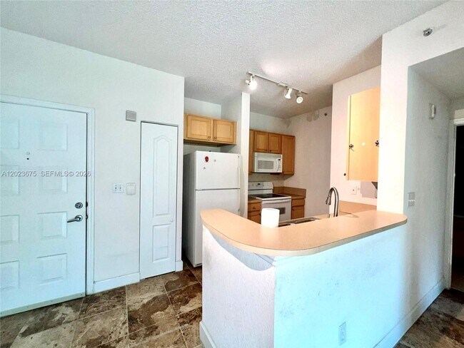 Foto del edificio - 6001 SW 70th St