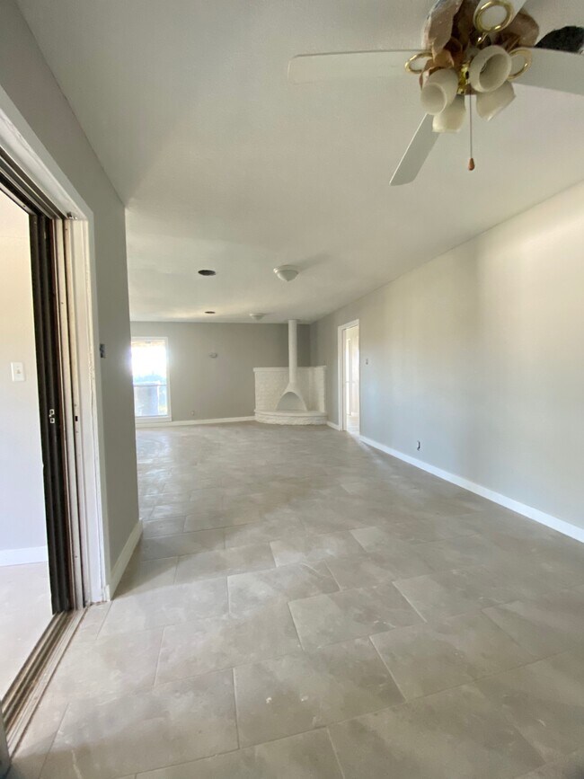 Foto del edificio - 841 Belmeade Dr