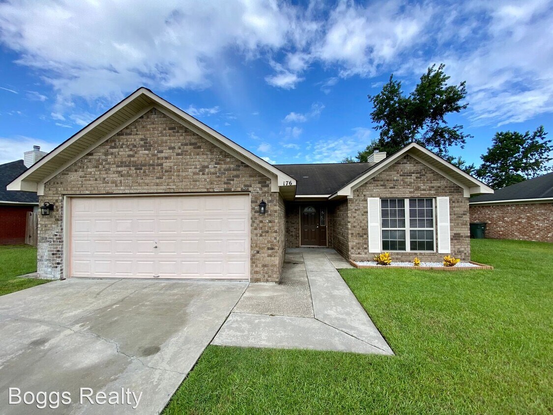 Primary Photo - 3 br, 2 bath House - 176 Wayfair Lane