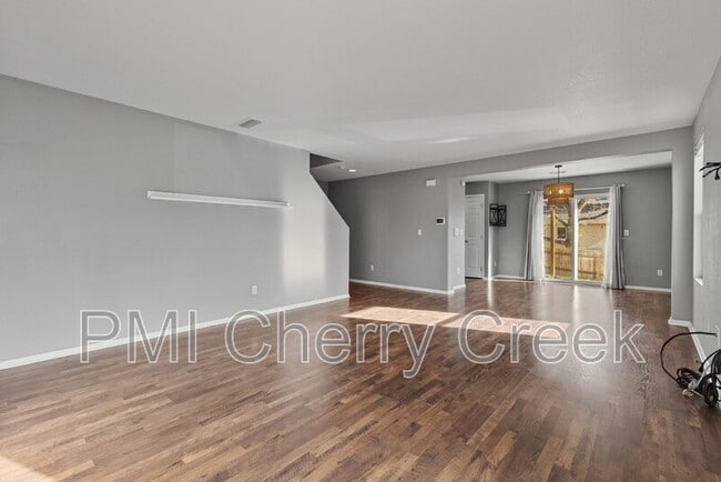 Foto del edificio - 9328 Garfield Way