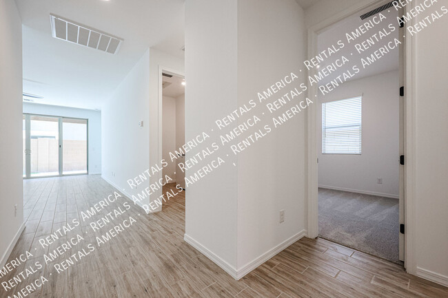 Foto del edificio - 9429 E Spiral Ave