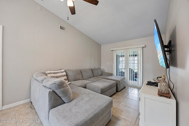 Foto del edificio - 1666 Owl Ln