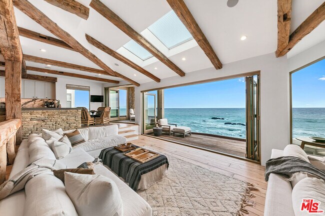 Foto del edificio - 24920 Malibu Rd
