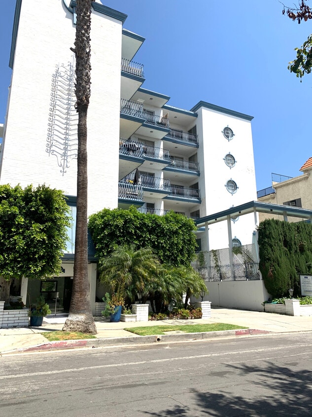 Primary Photo - 11645 Chenault St