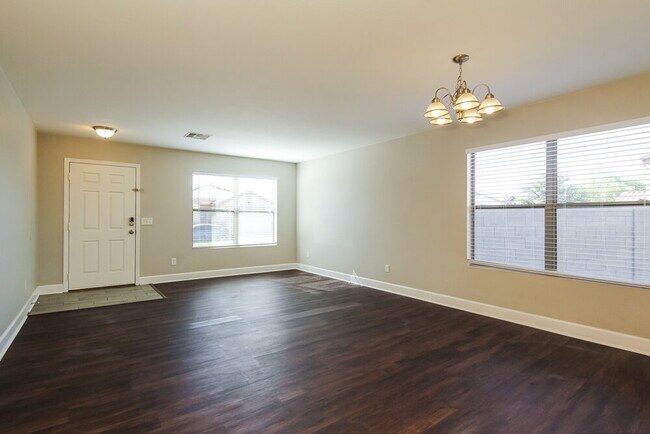 Building Photo - 9642 W Kingman St