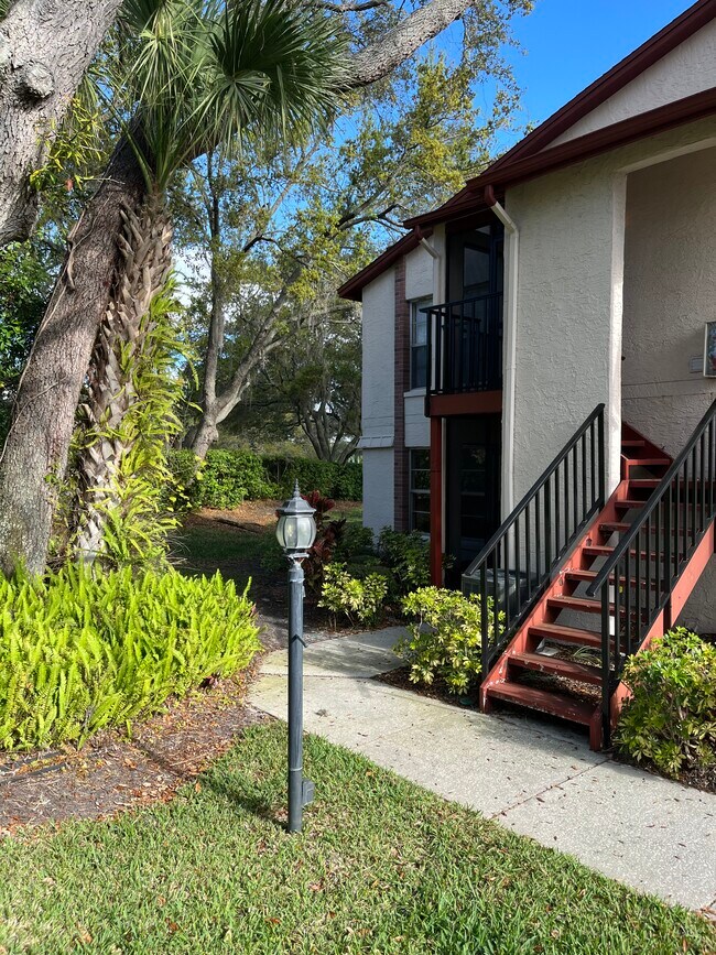 2nd floor private entrance - 3455 Countryside Blvd